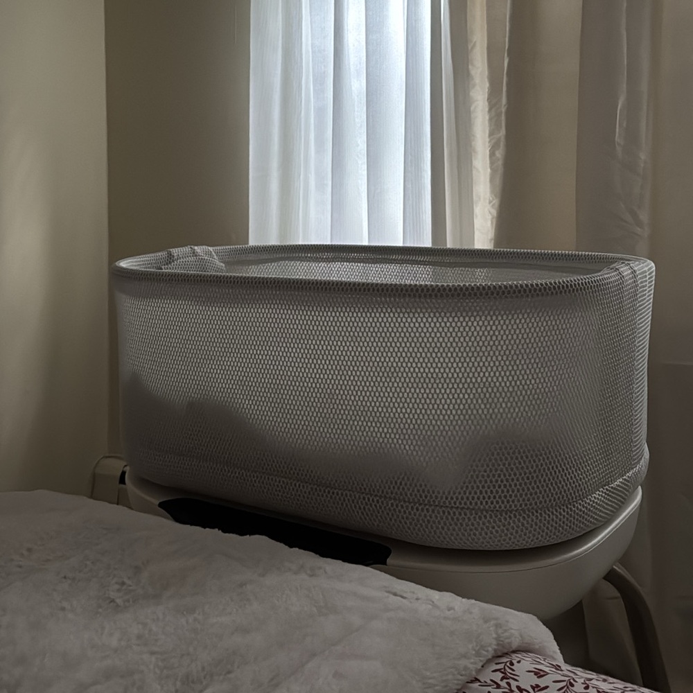 Gray Mesh Baby Bassinet